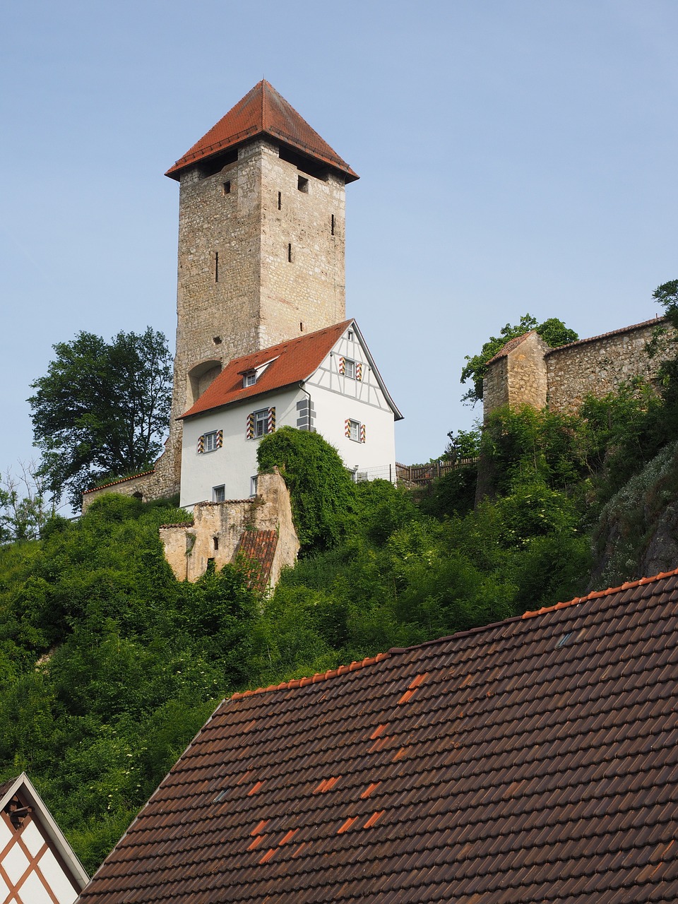 ruins of rechtenstein castle stone ruin free photo