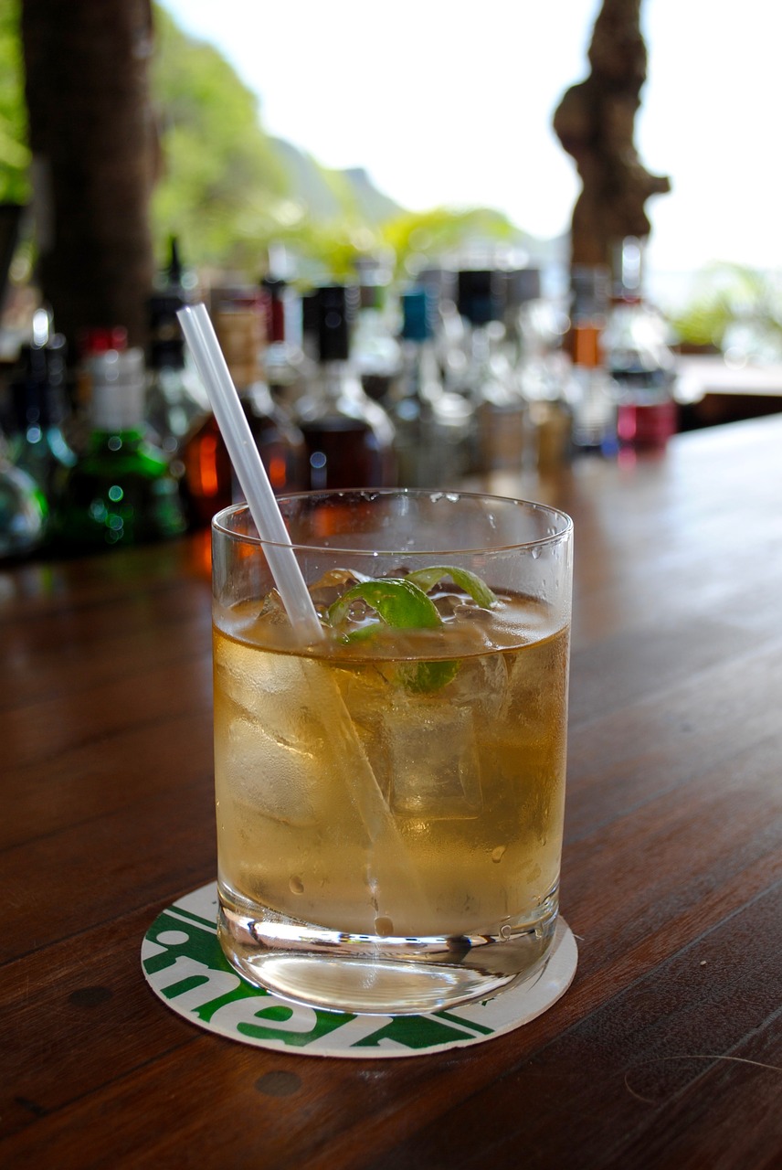 rum cocktail bar free photo