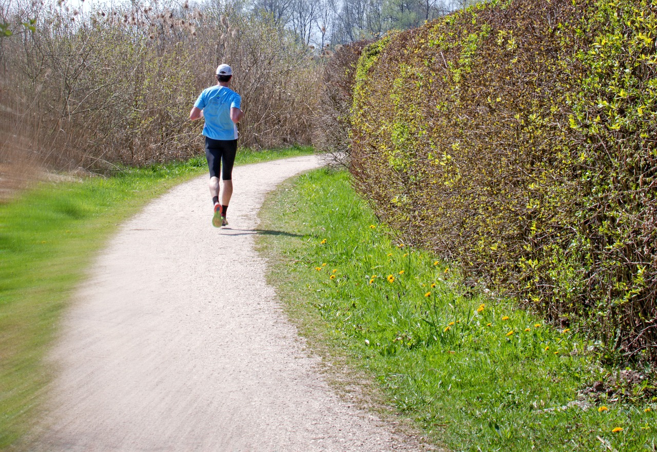 run runners away free photo