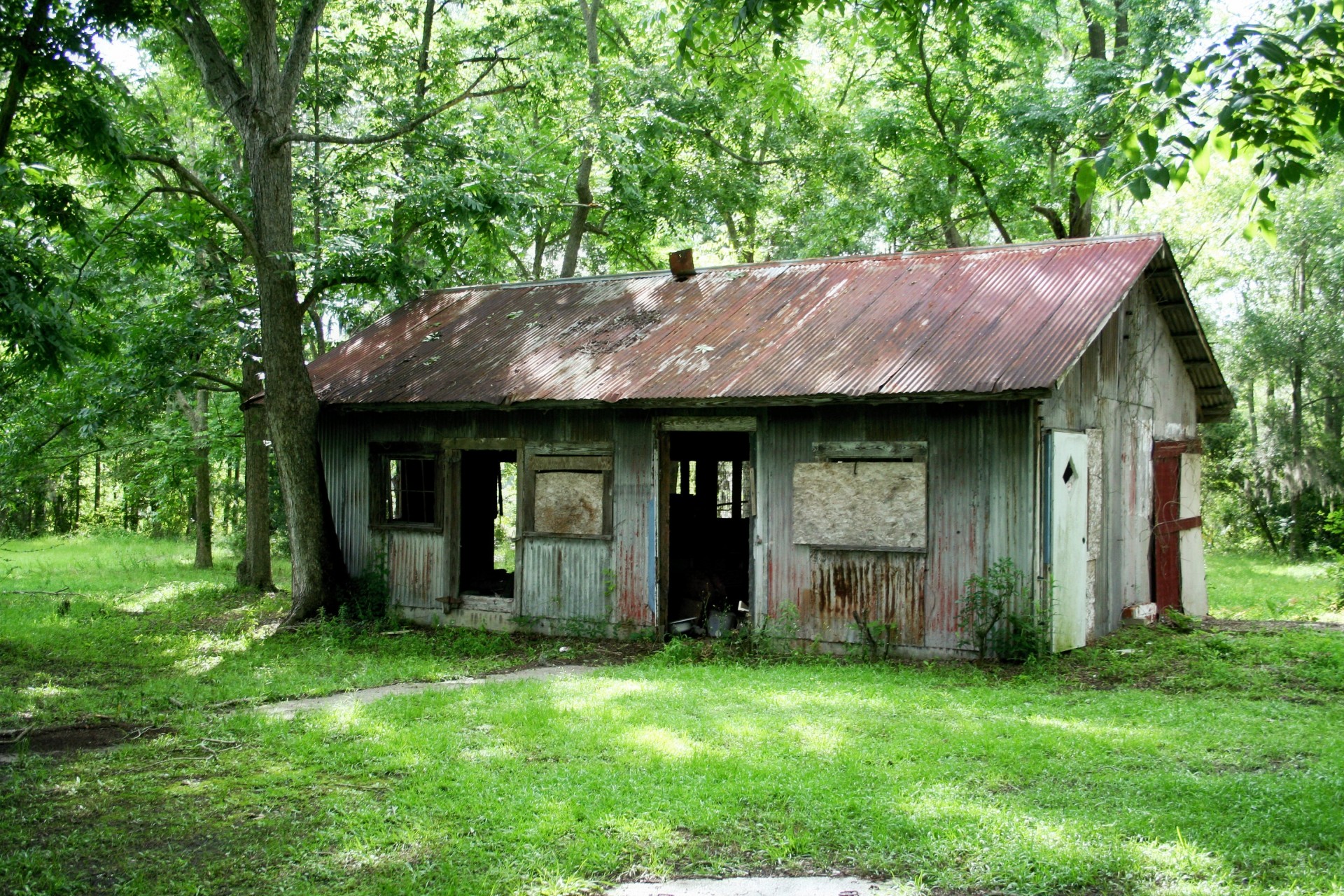 shack rundown disrepair free photo