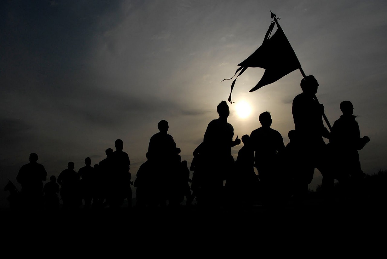 runners silhouettes military free photo