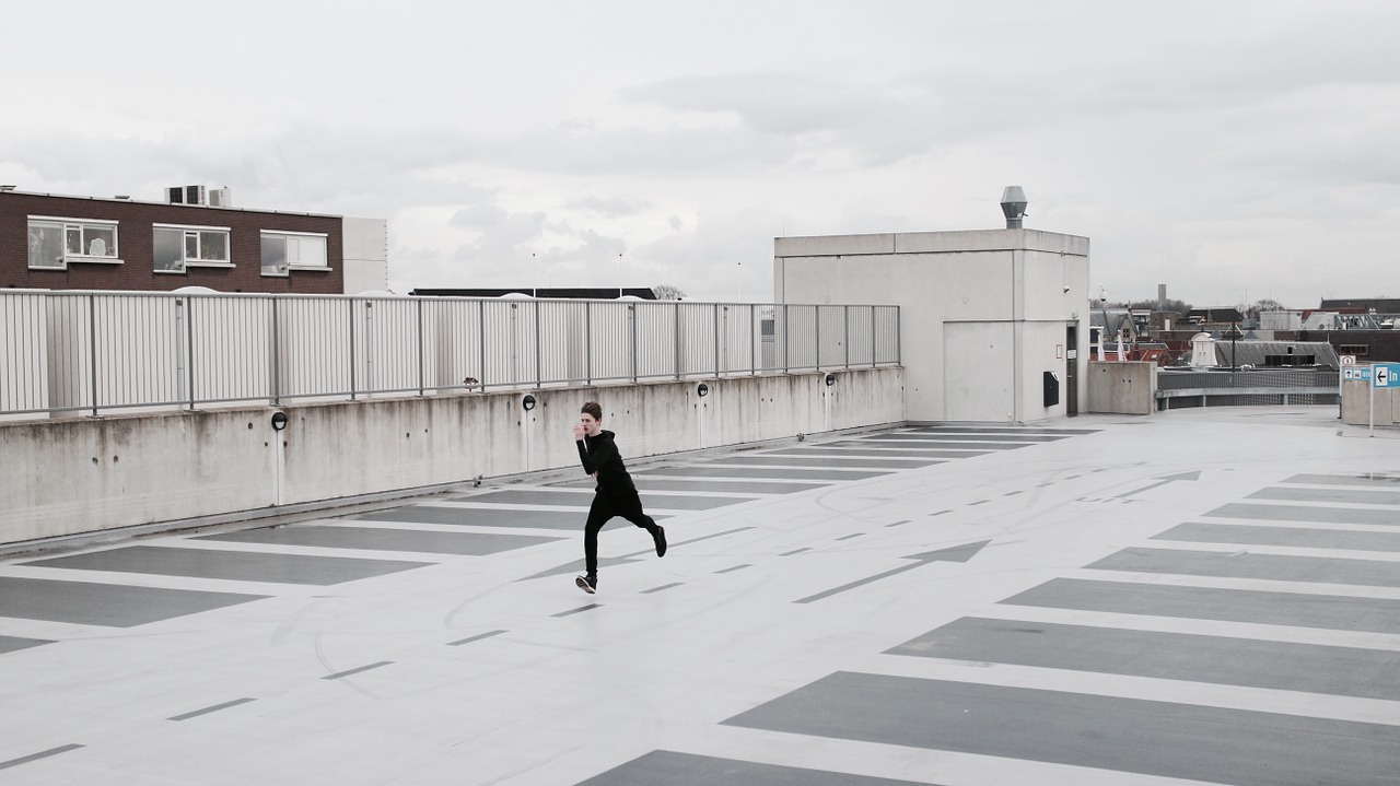 running rooftop run free photo