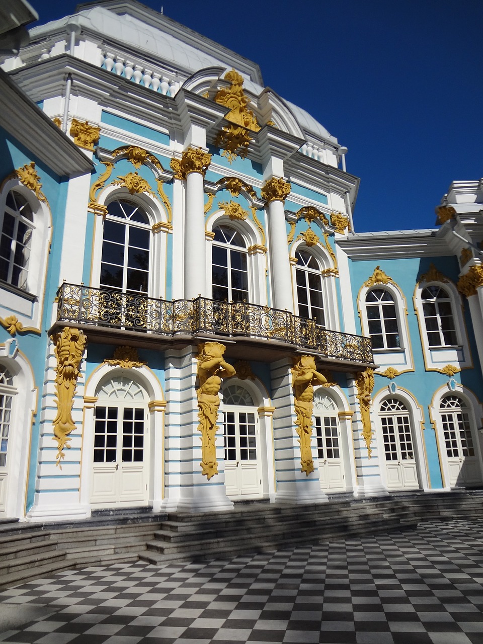 russia palace architecture free photo