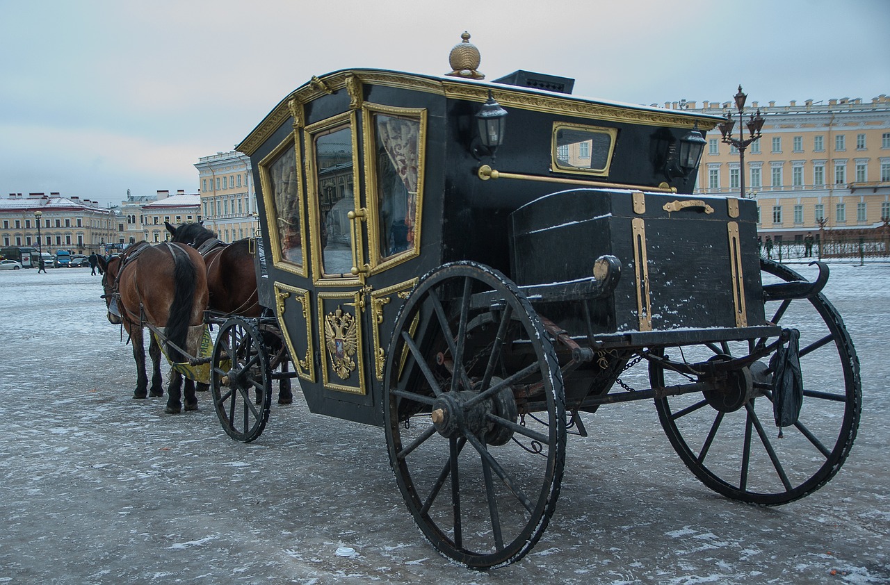 russia saint-petersburg palace square free photo