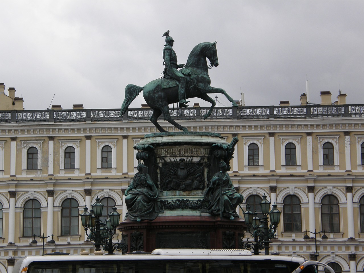 russia palace architecture free photo