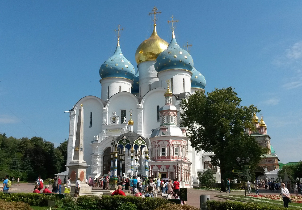 russia  sergiev posad  trinity-sergius lavra free photo