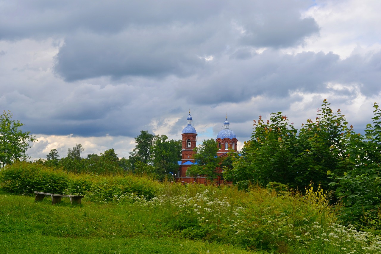 russia  church  sky free photo