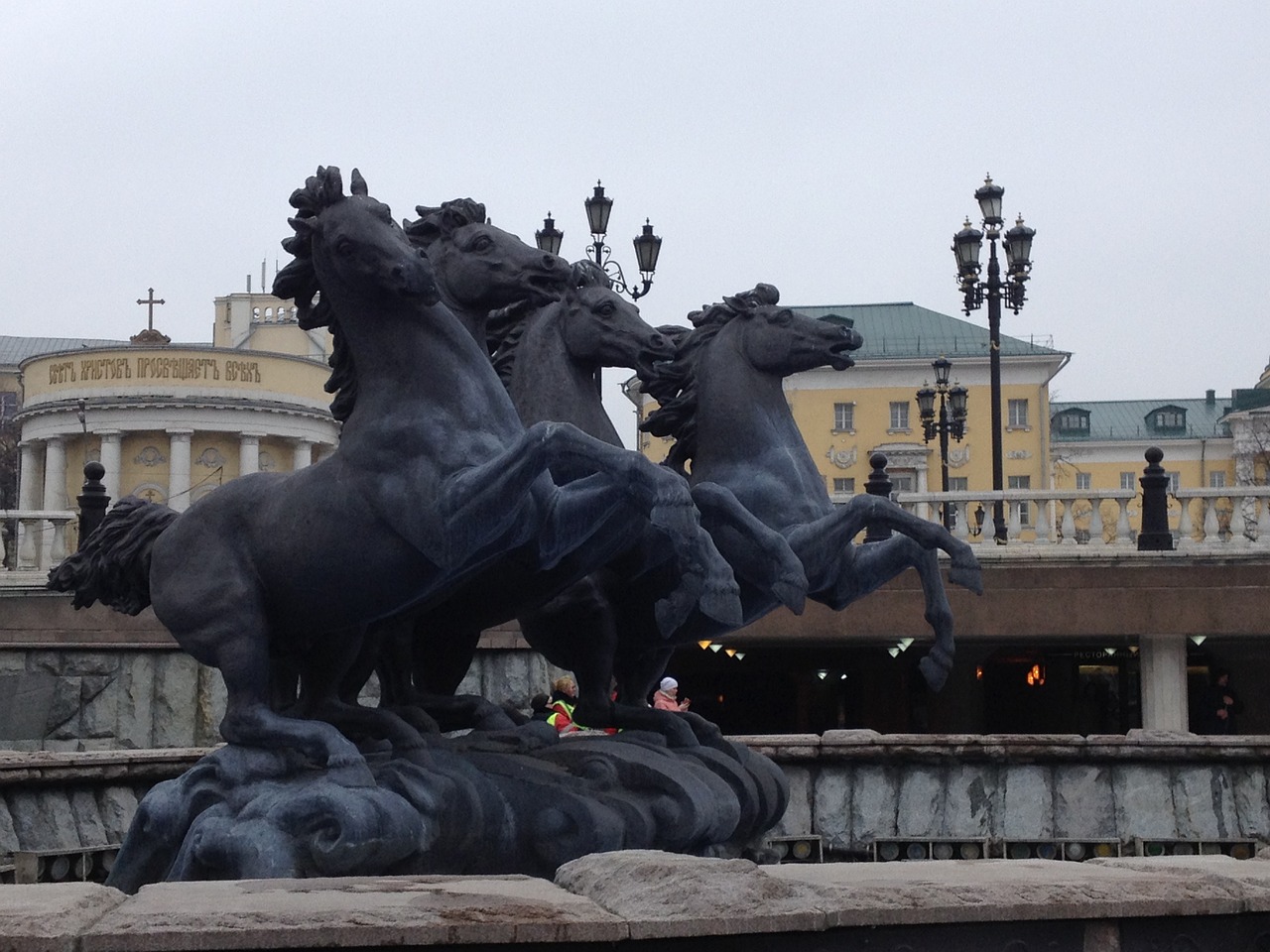 russia horses monument free photo