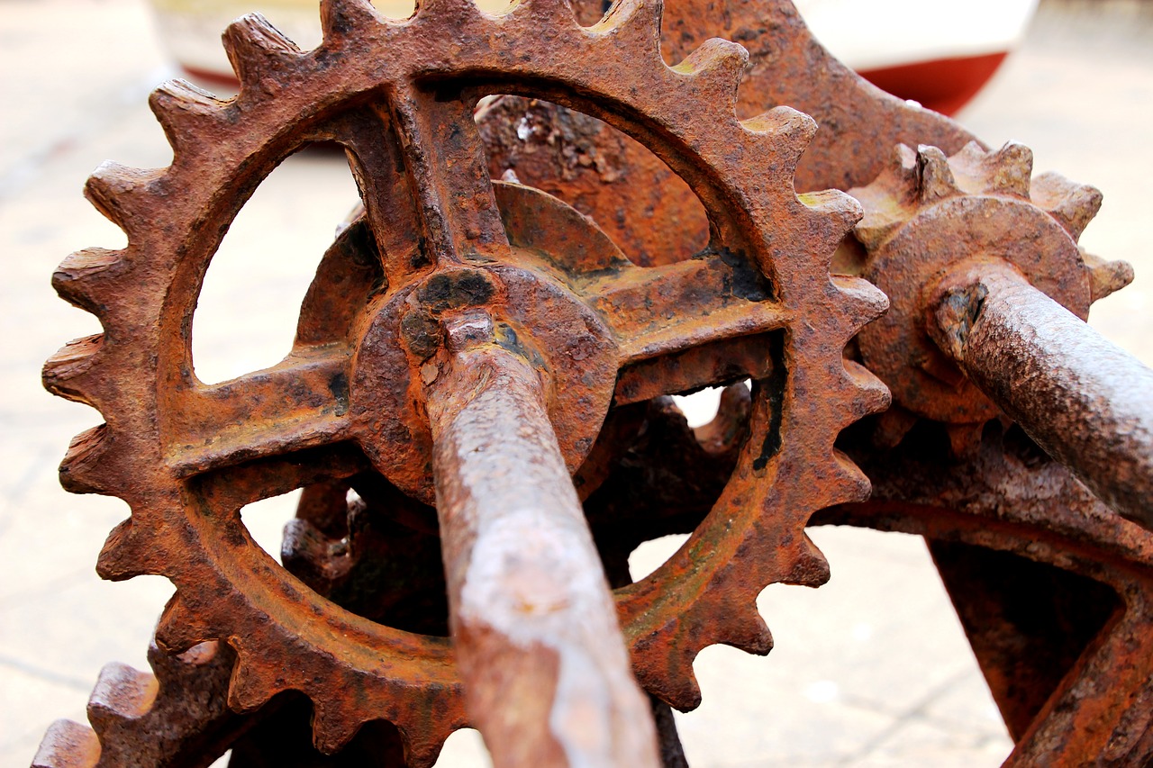 rusty cogs metal free photo