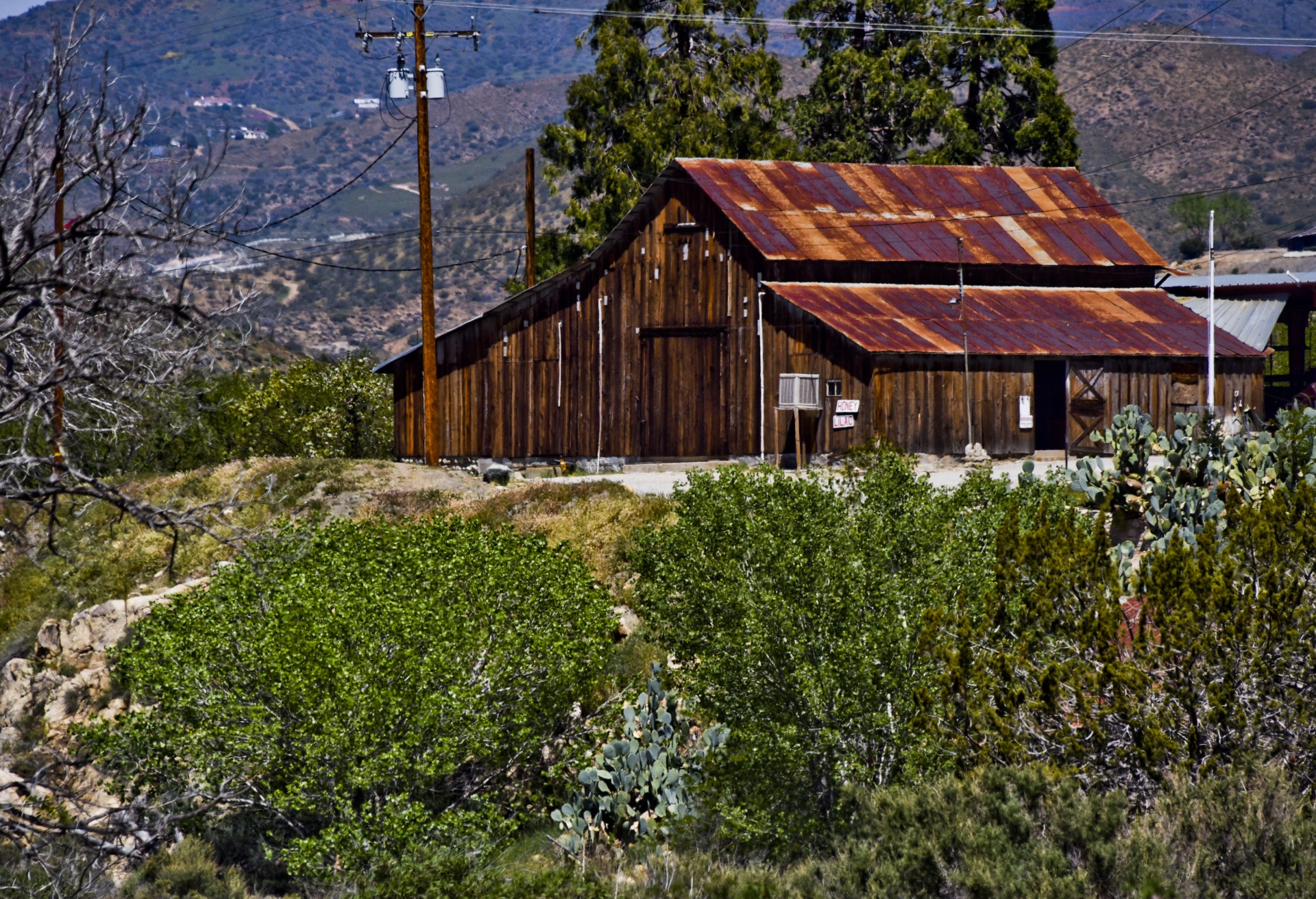 rusty barn metal barn farm building free photo