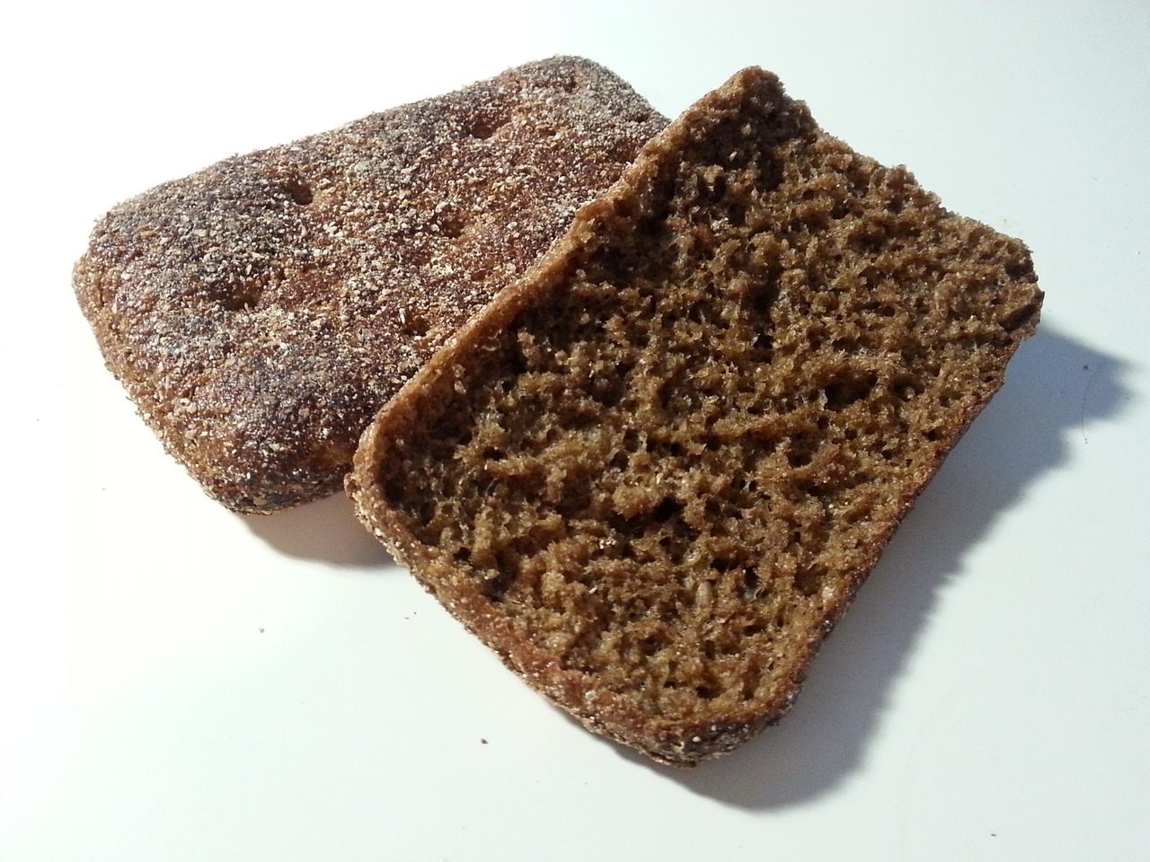 rye bread slice free photo