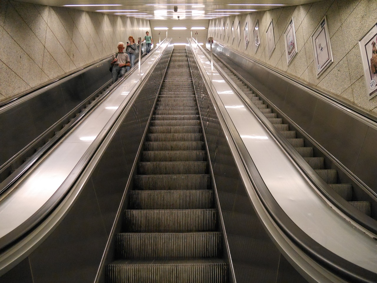 s bahn train railway station free photo