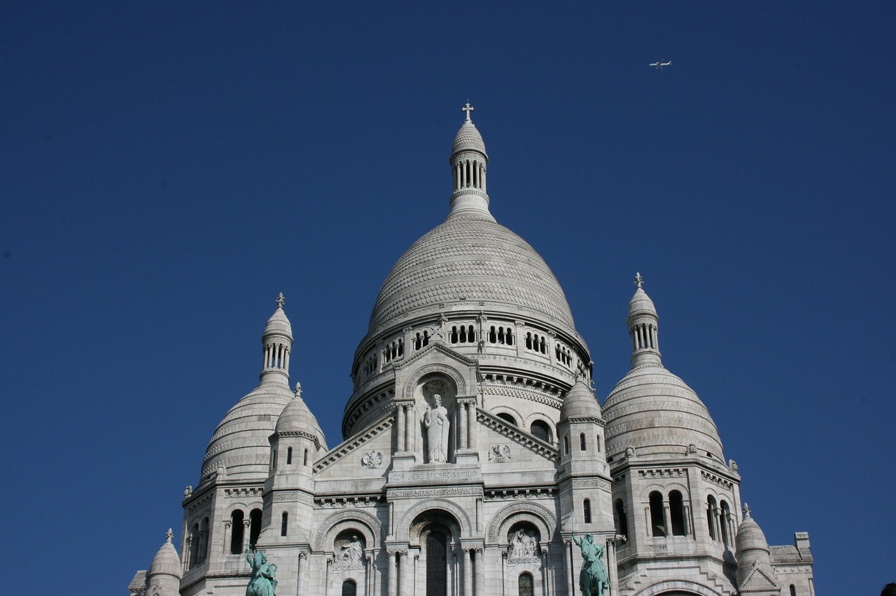 sacre coeur dome of church paris free photo