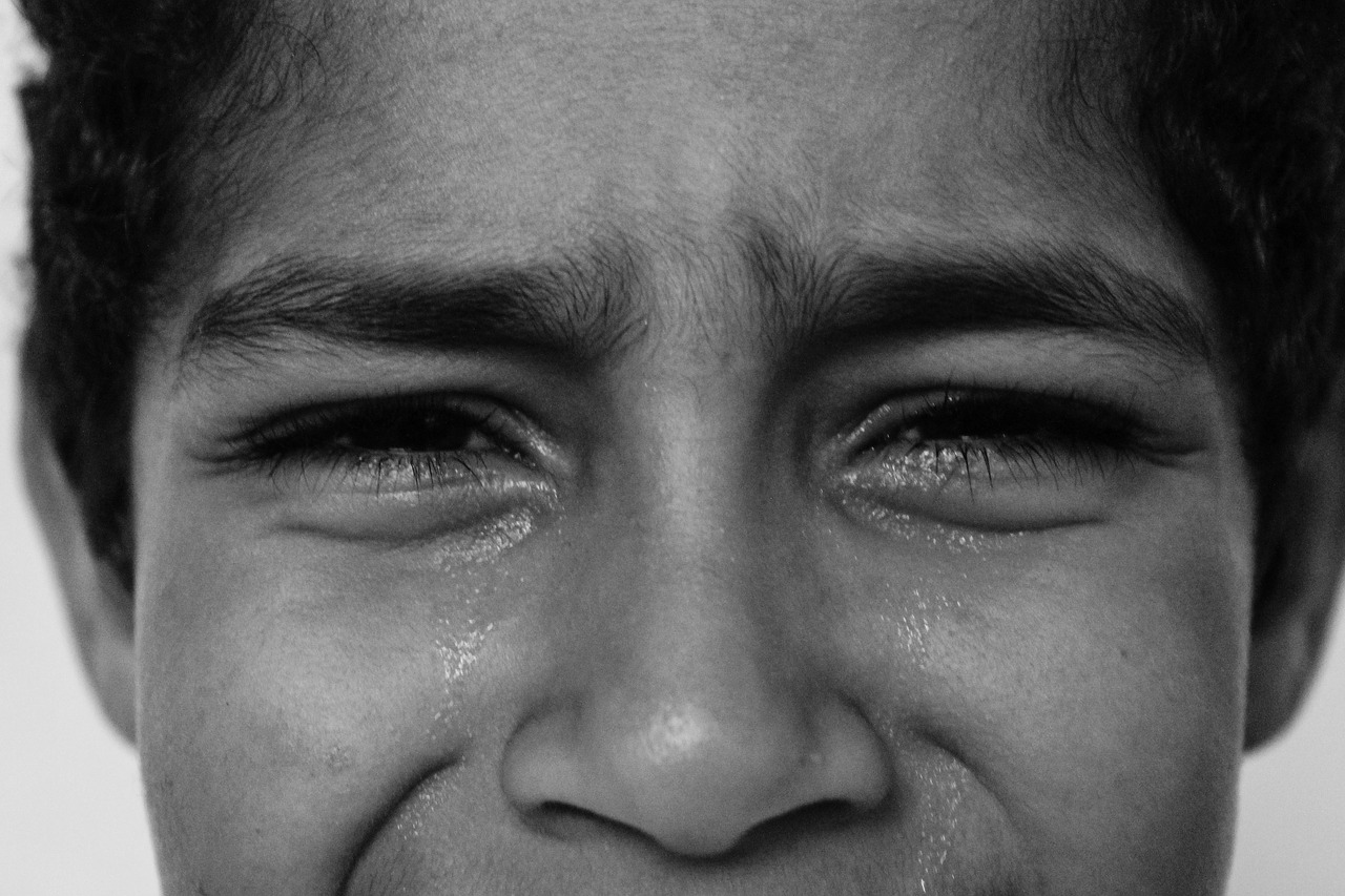 sad poverty crying free photo