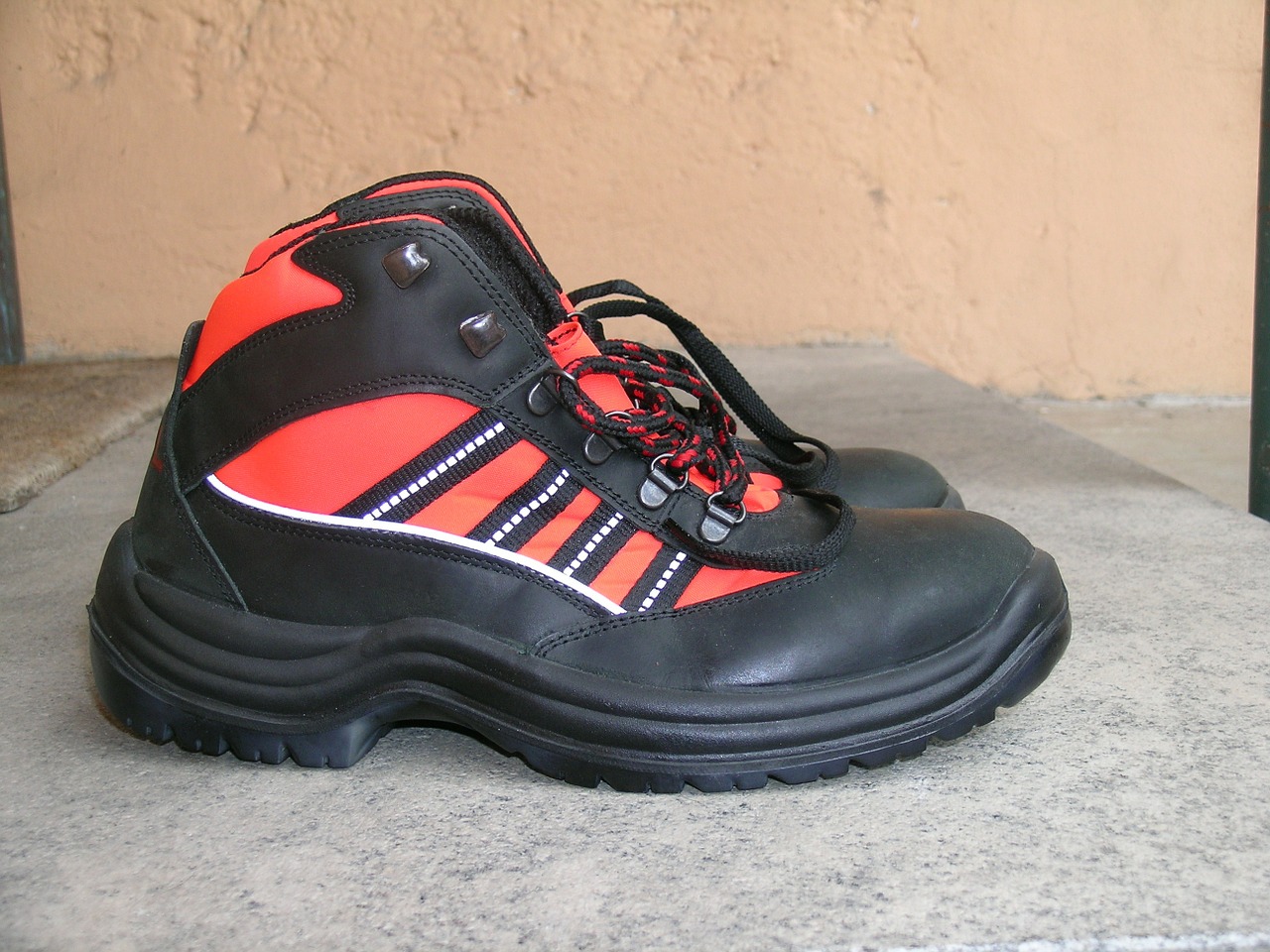 safety shoes safety shoes free photo