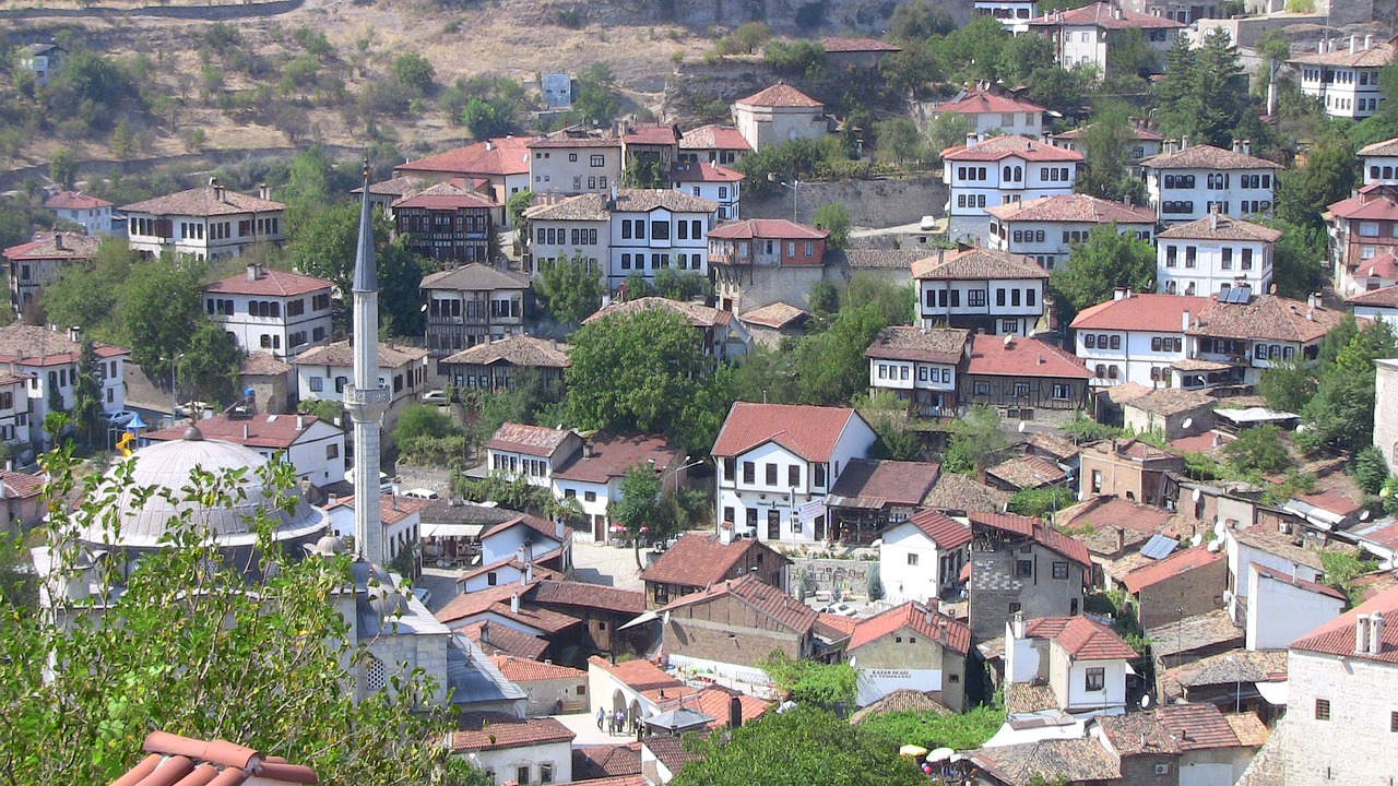 safranbolu city houses cityscape free photo