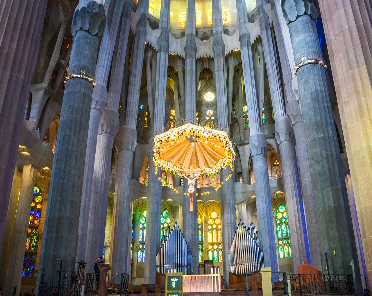 sagrada familia cathedral barcelona architecture free photo