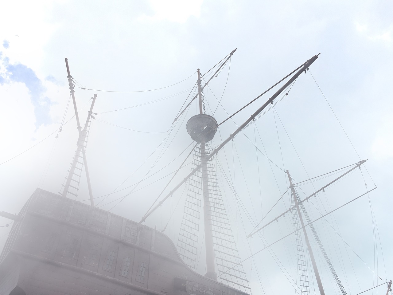 sail ship fog free photo