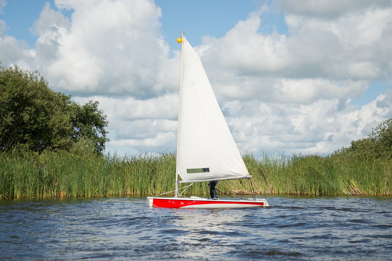 sail boat lake free photo