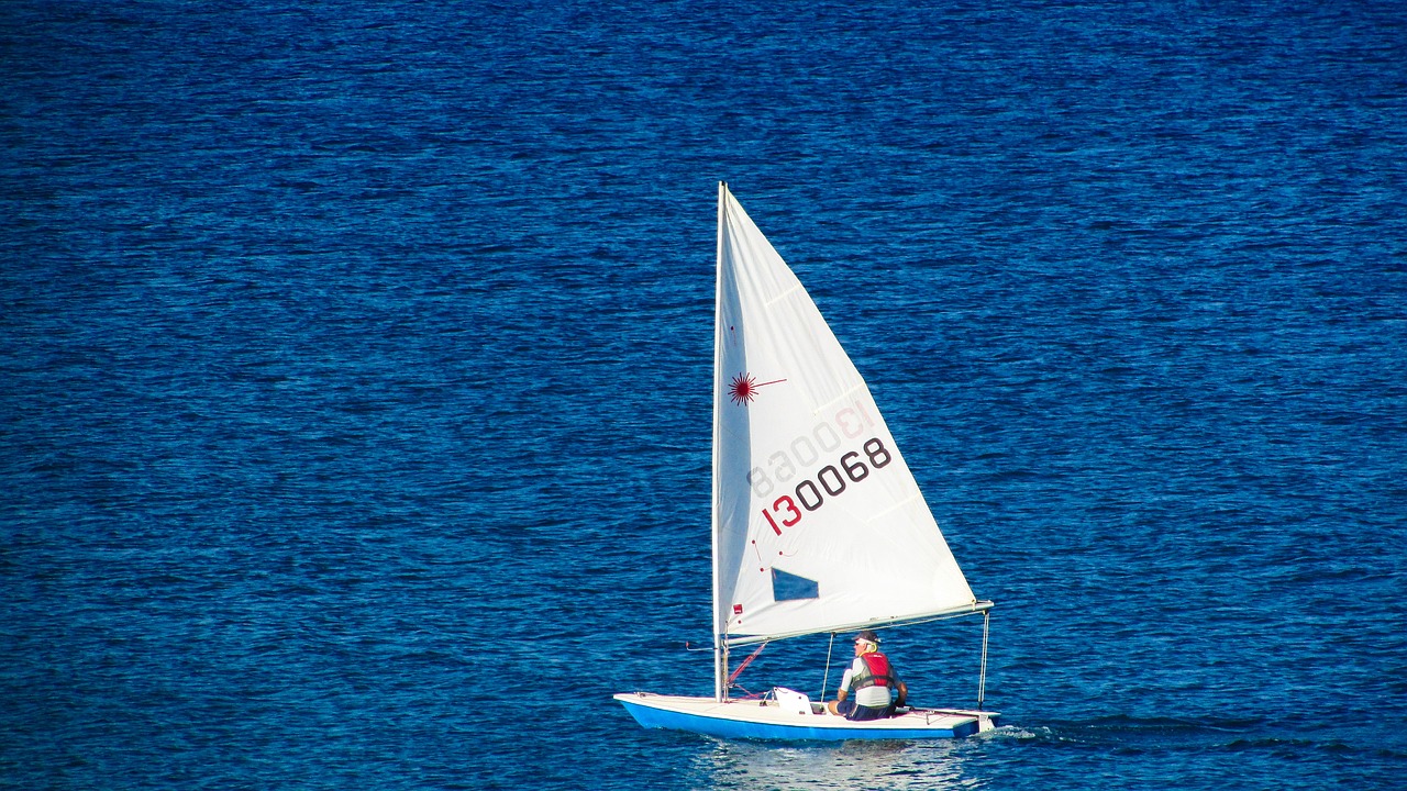 sail boat sea blue free photo