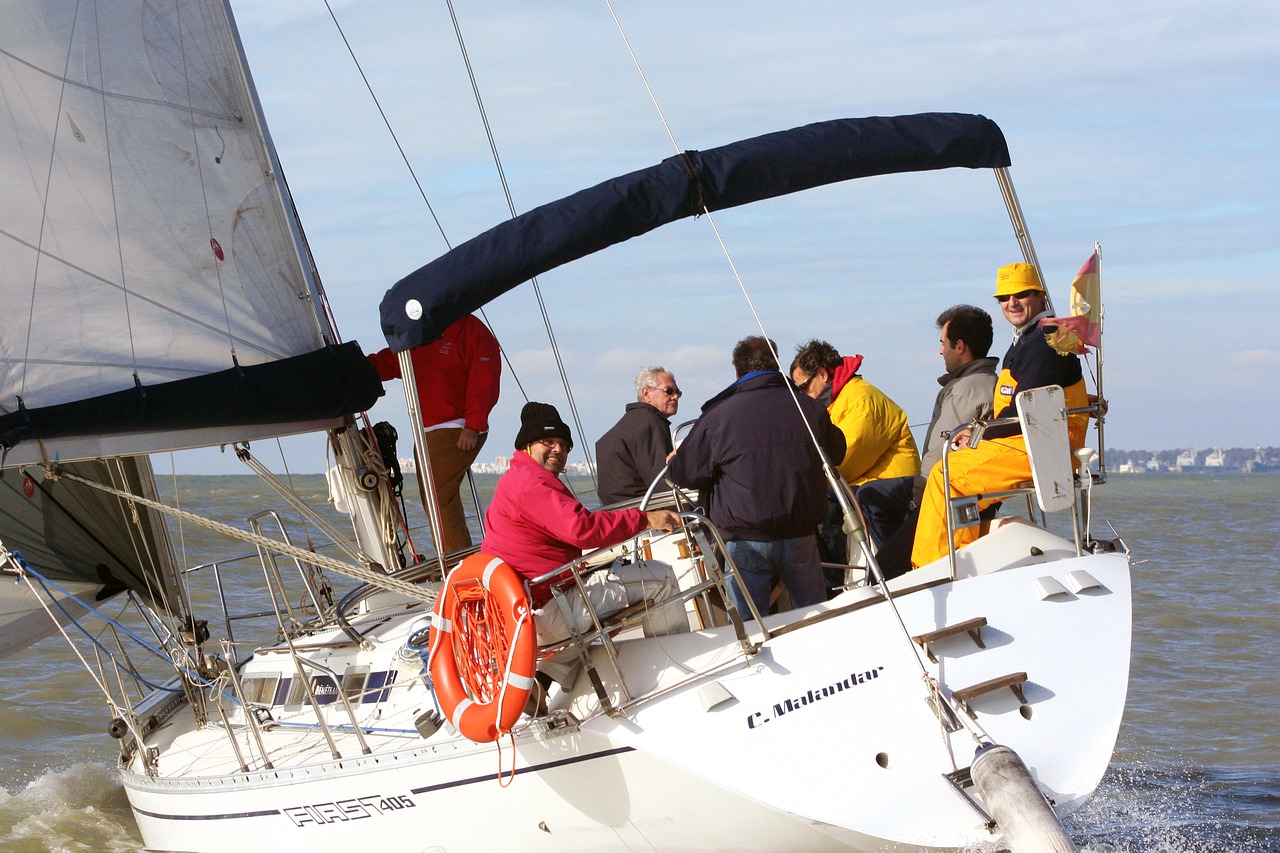 sailboat yacht transport free photo