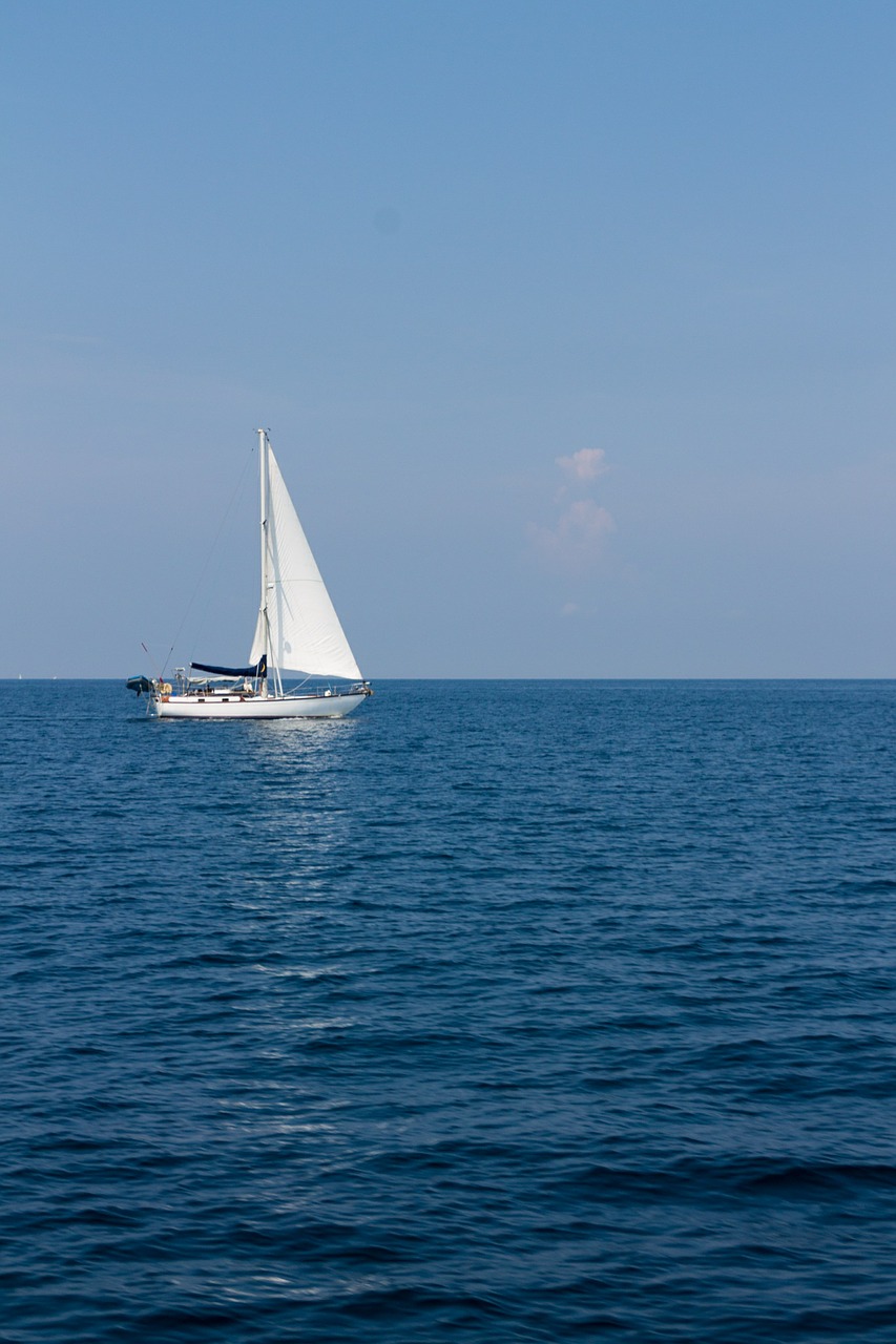 sailboat sea ship free photo