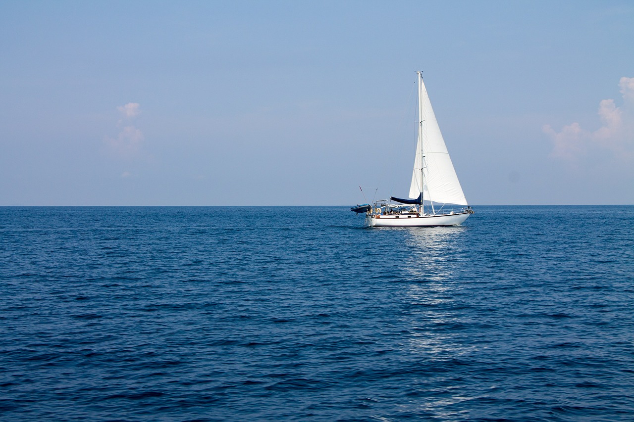 sailboat sea ship free photo