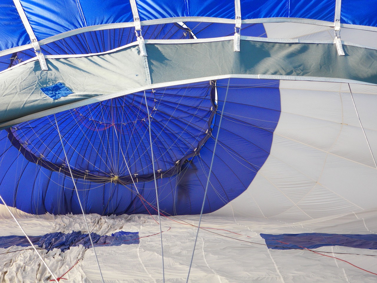 sailing hot-air ballooning blue free photo