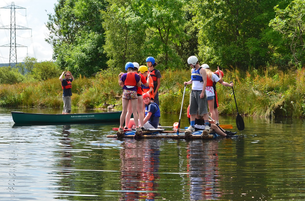 sailing lake summer camp free photo