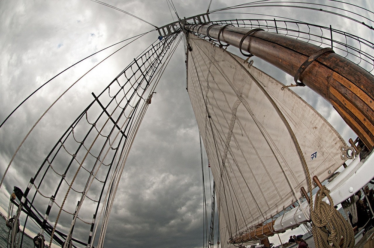 sailing boat sky free photo
