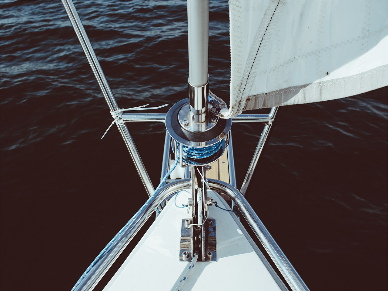 sailing boat stem free photo