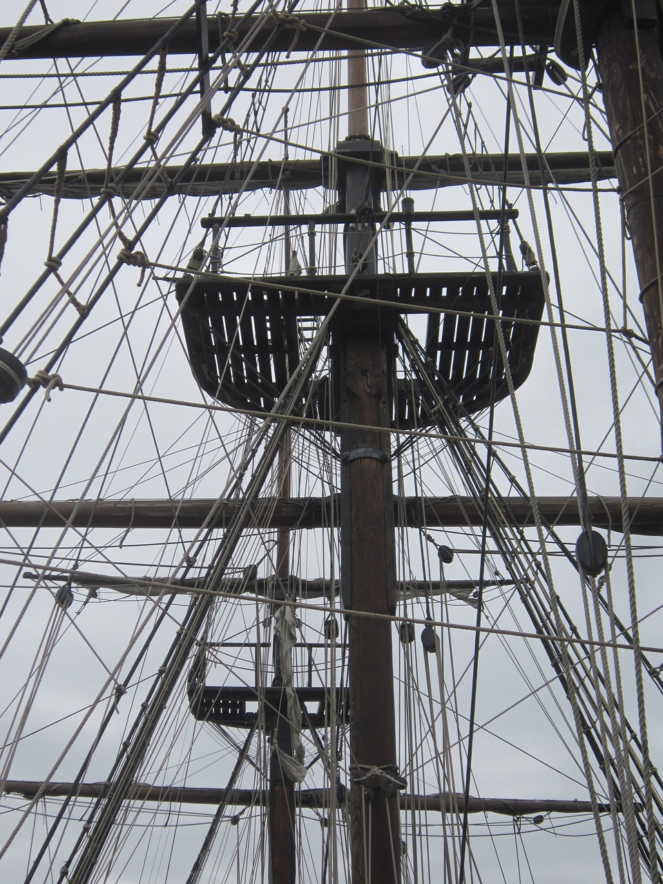 Download free photo of Sailing,bridge,halyard,rope,mast - from needpix.com