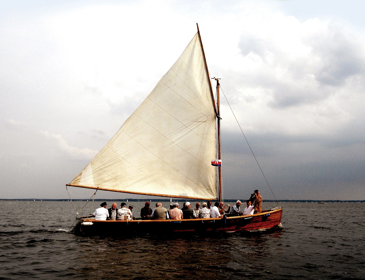 sailing boat sail steinhuder sea free photo