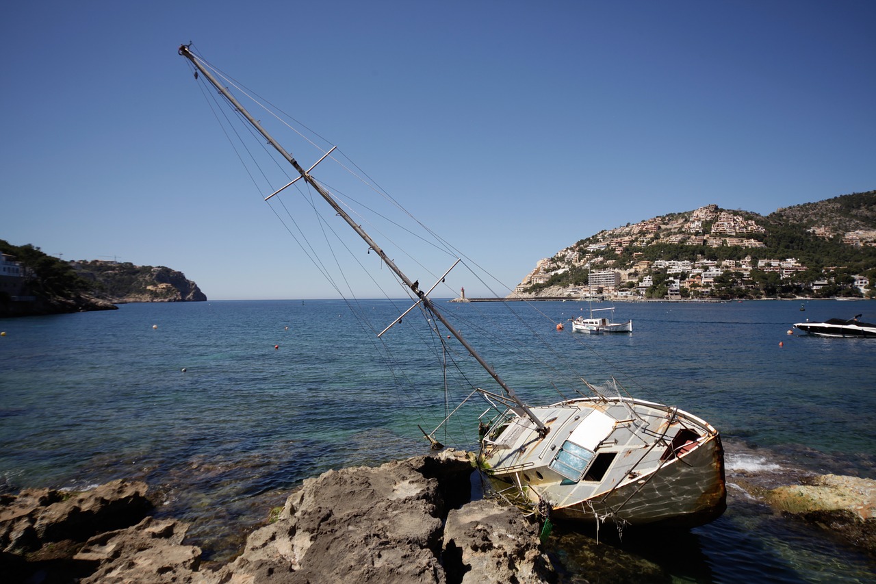 sailing boat wreck mallorca free photo