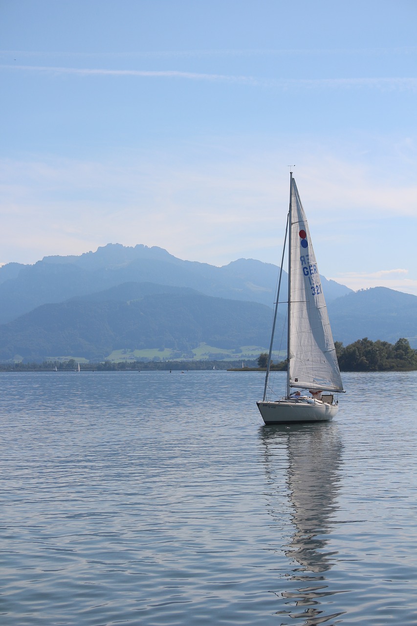 sailing boat boot mountains free photo