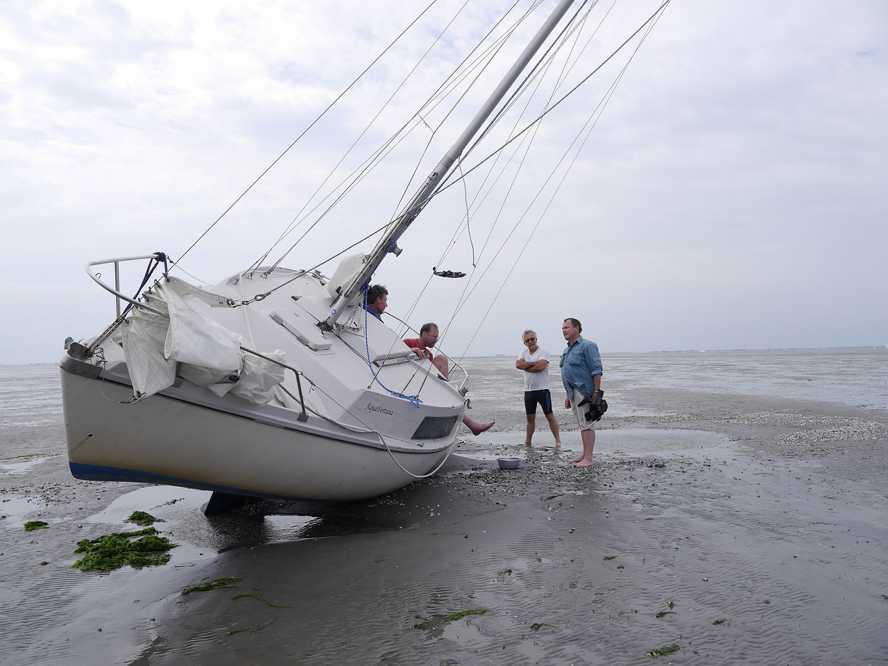 sailing boat wadden sea dry fall free photo