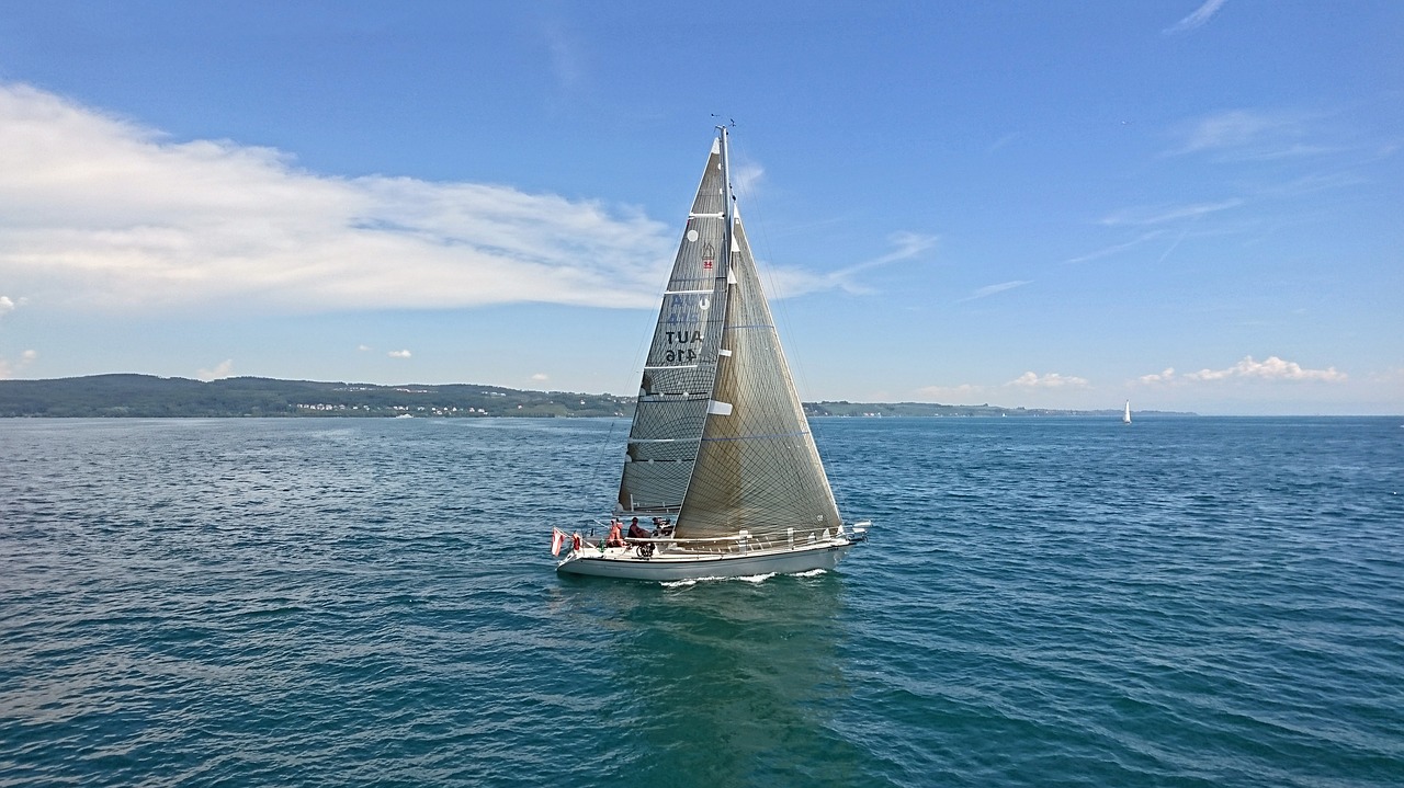 sailing boat boot lake free photo