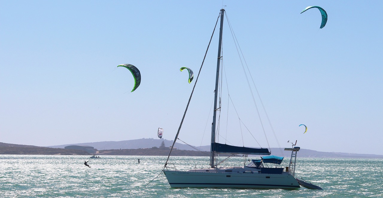 sailing boat sea beach free photo