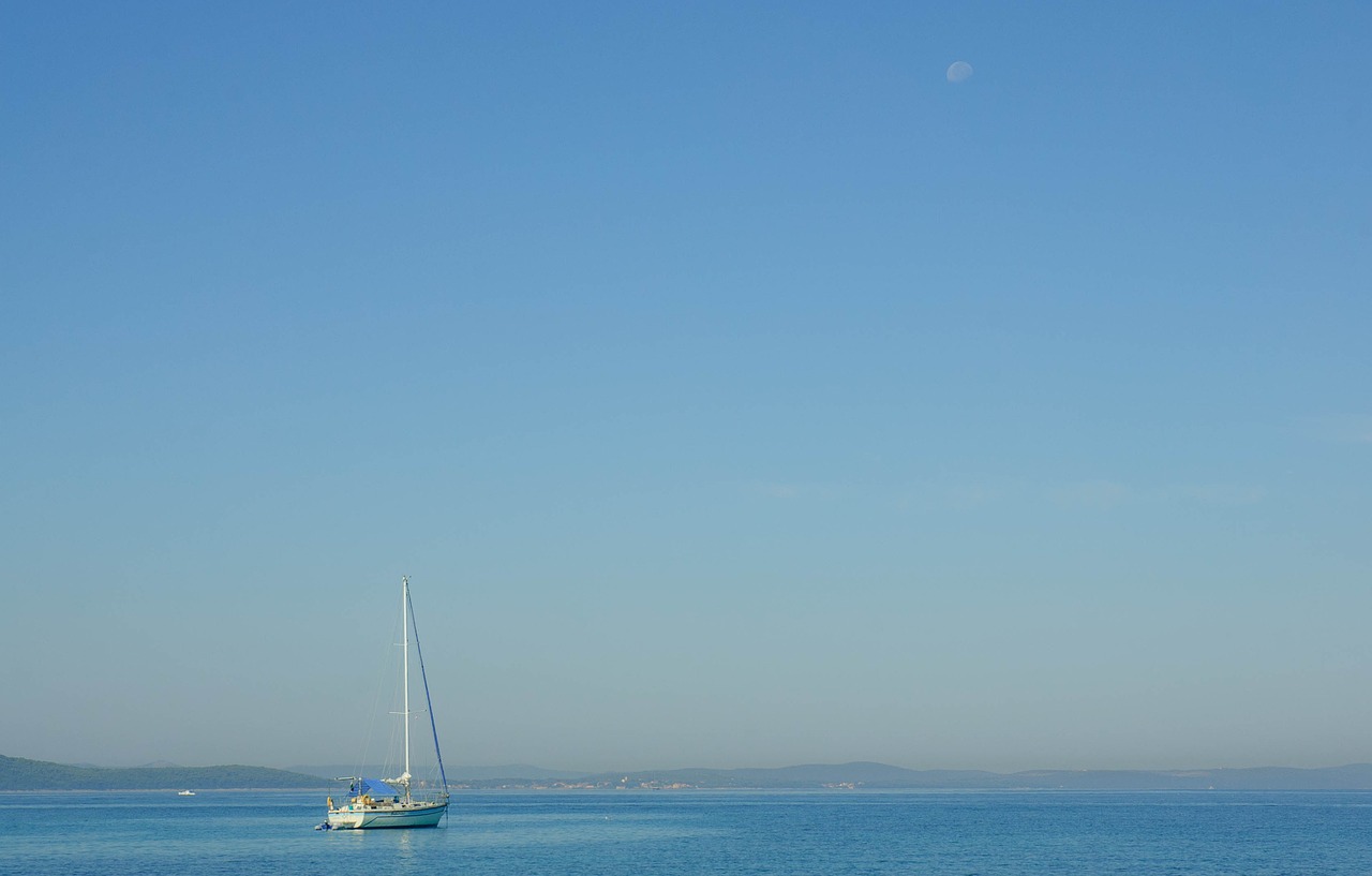 sailing boat sea morgenstimmung free photo