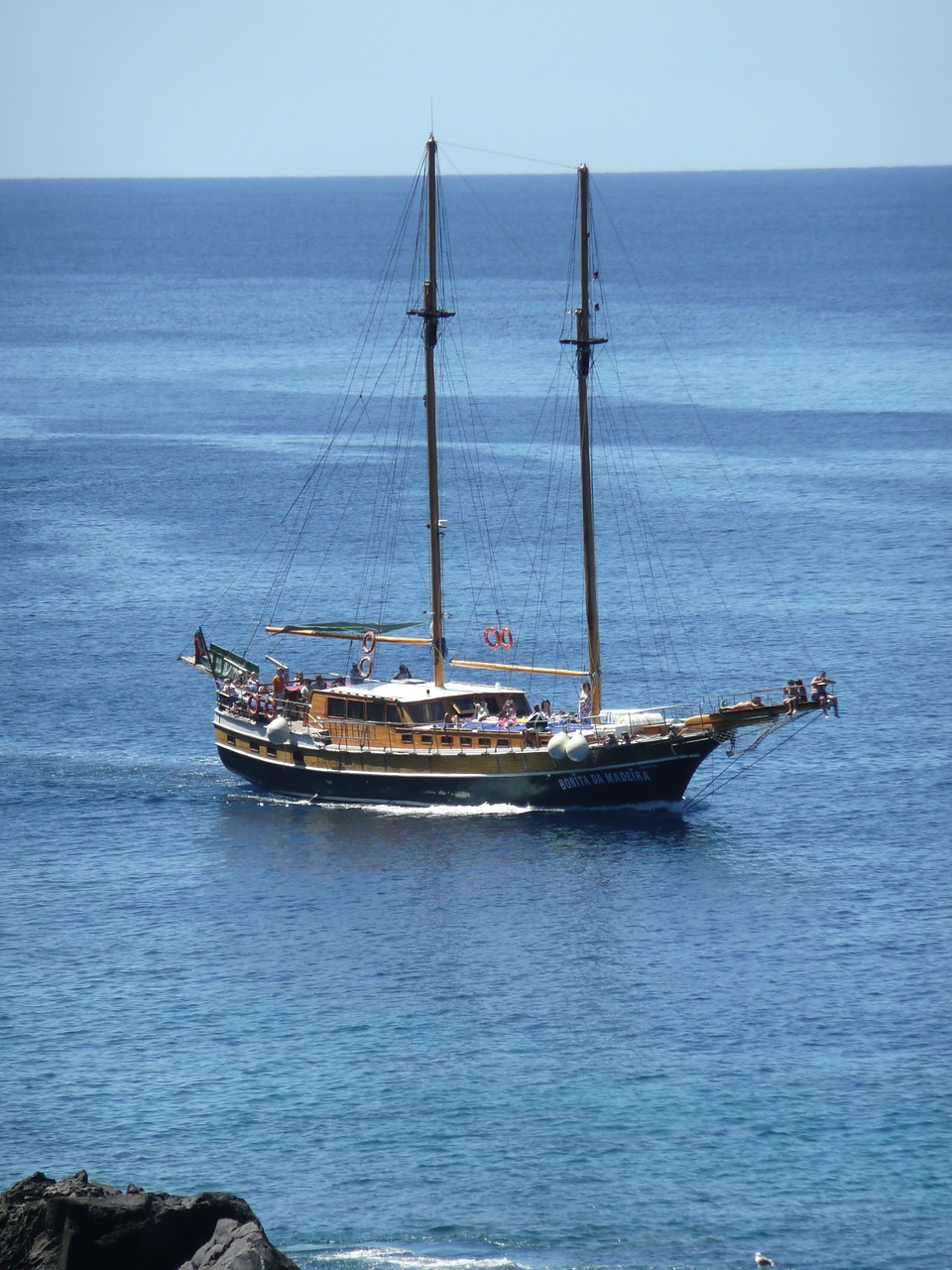 sailor boot sailing yachts free photo