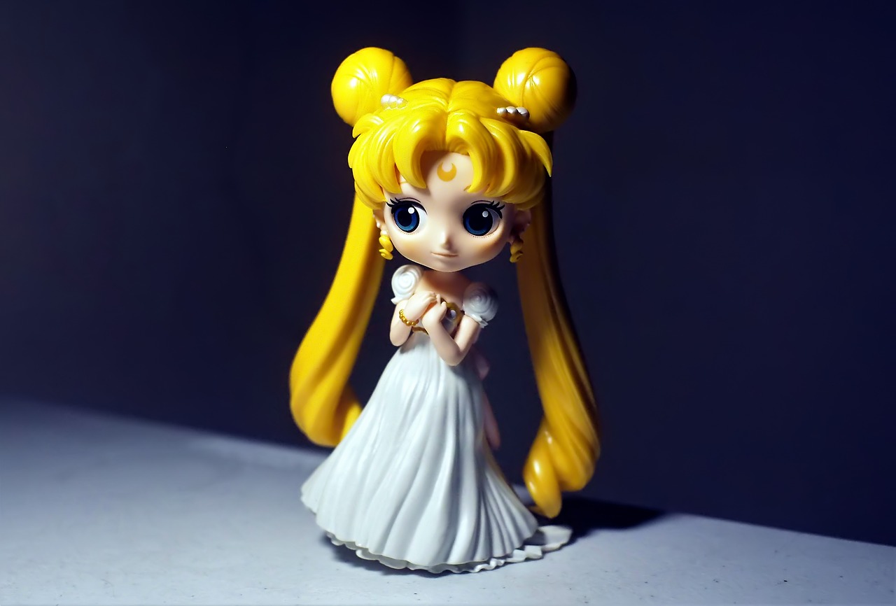 sailor  moon  young free photo