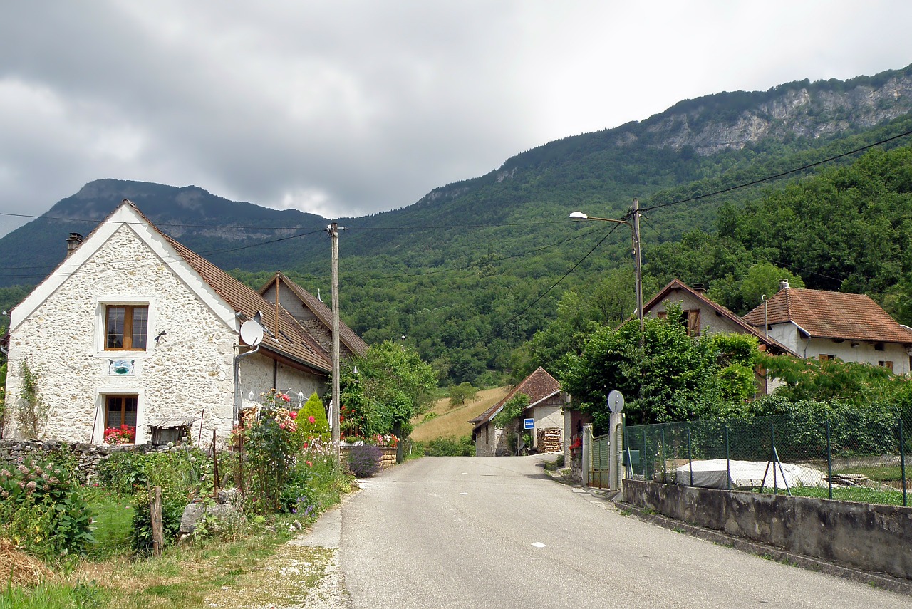 saint-jean-de-chevelu france village free photo