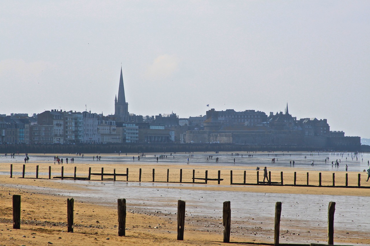 saint malo sea ocean free photo