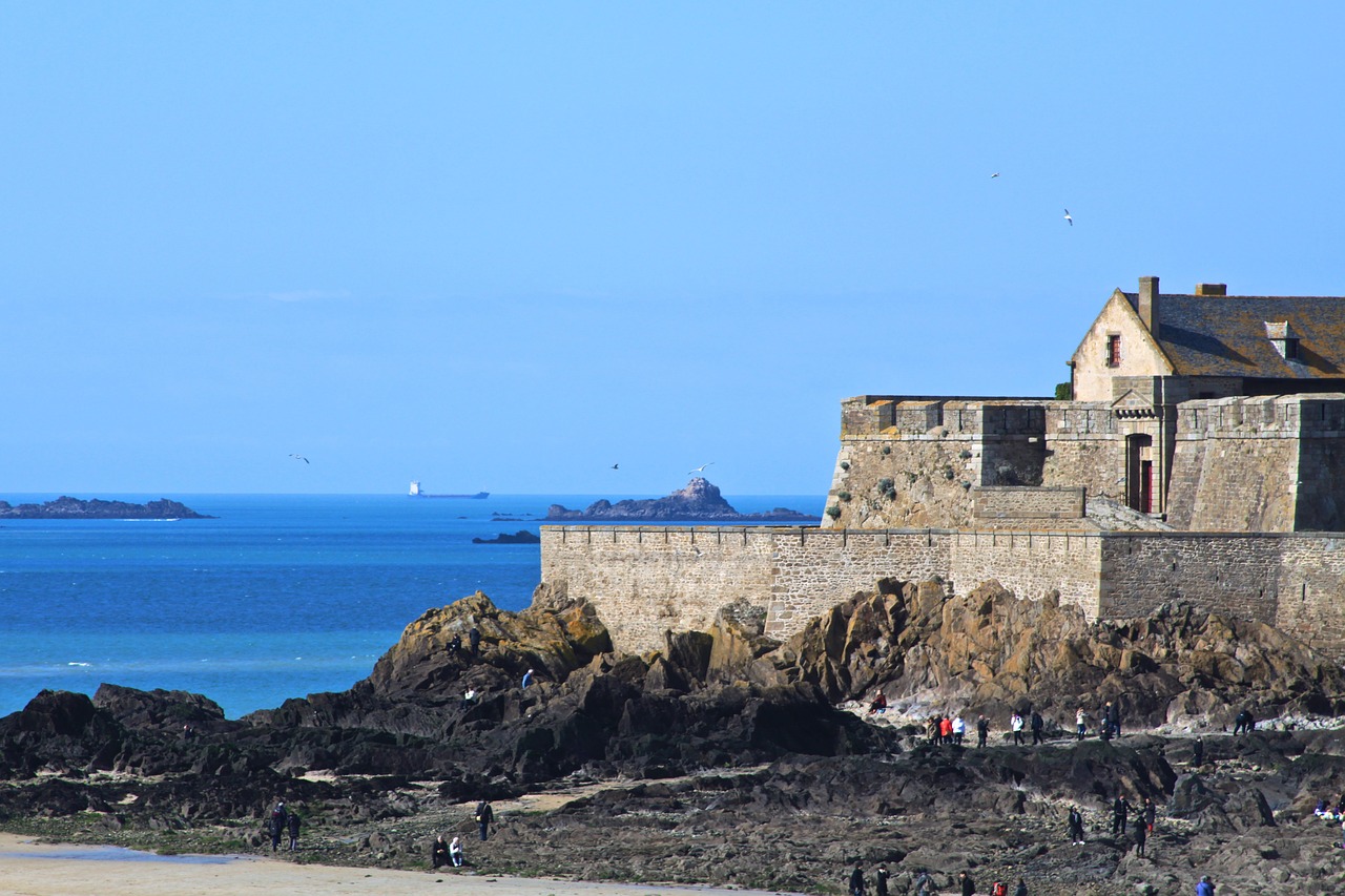 saint malo sea ocean free photo