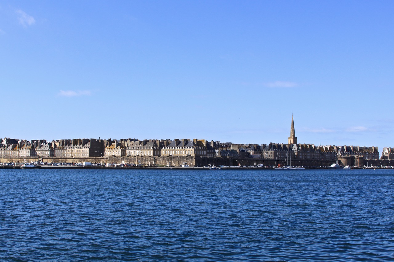 saint malo sea ocean free photo