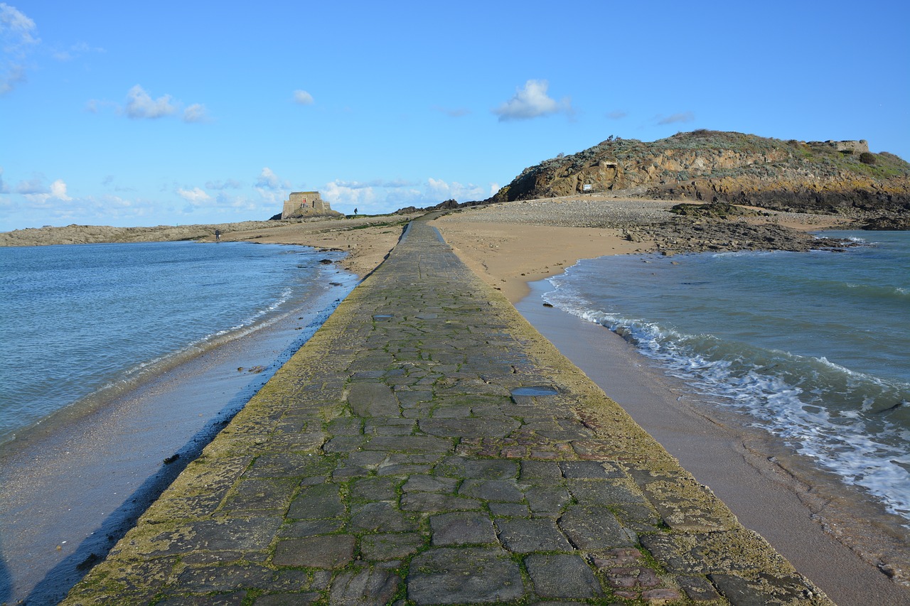 saint malo sea the passage of the petit bé free photo