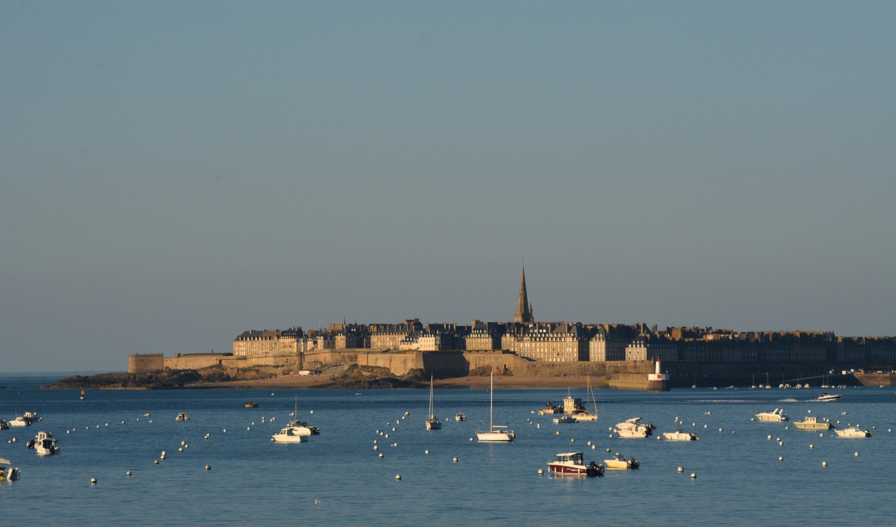 saint malo sea city free photo