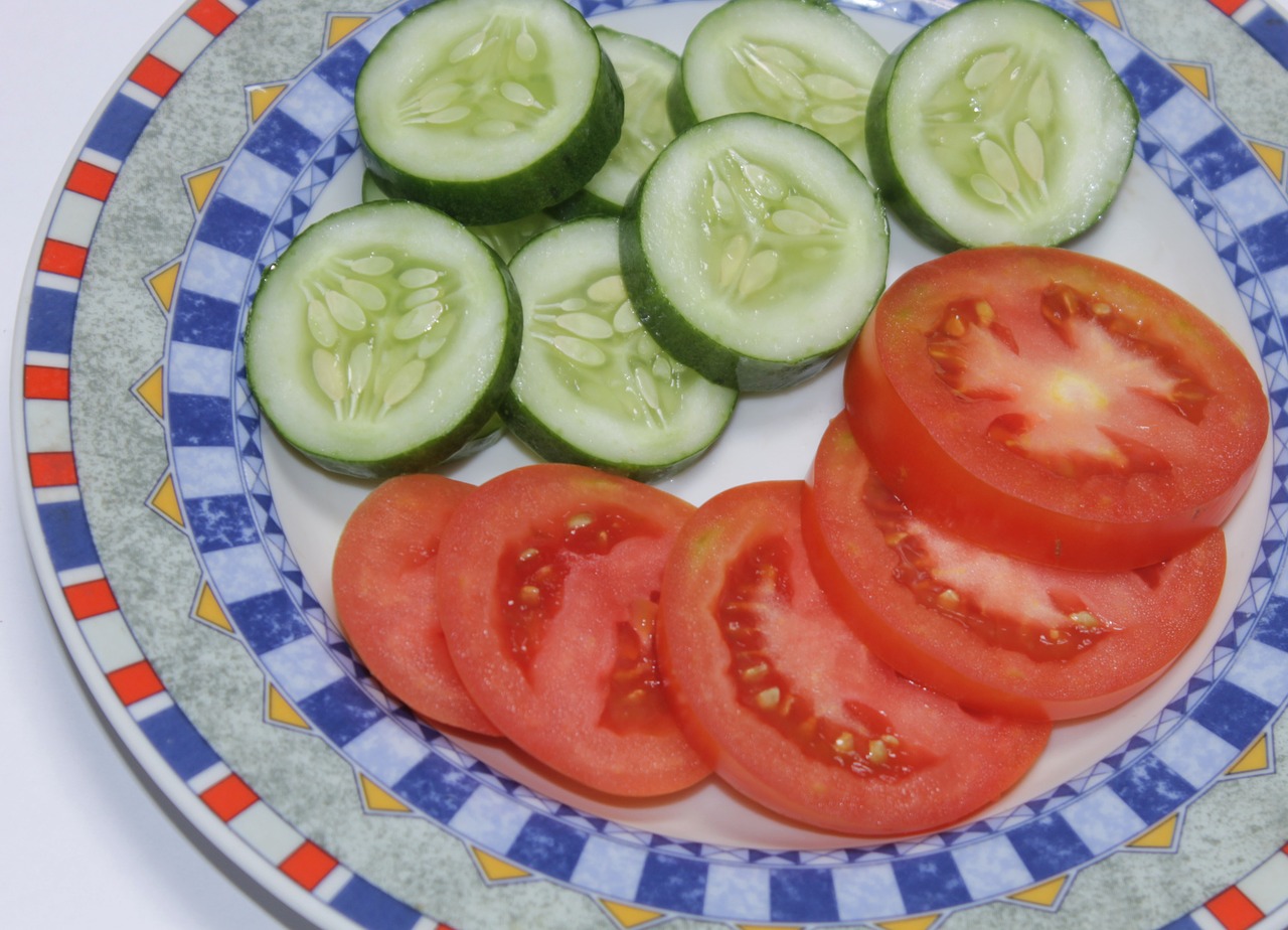 salad tomato cucumber free photo