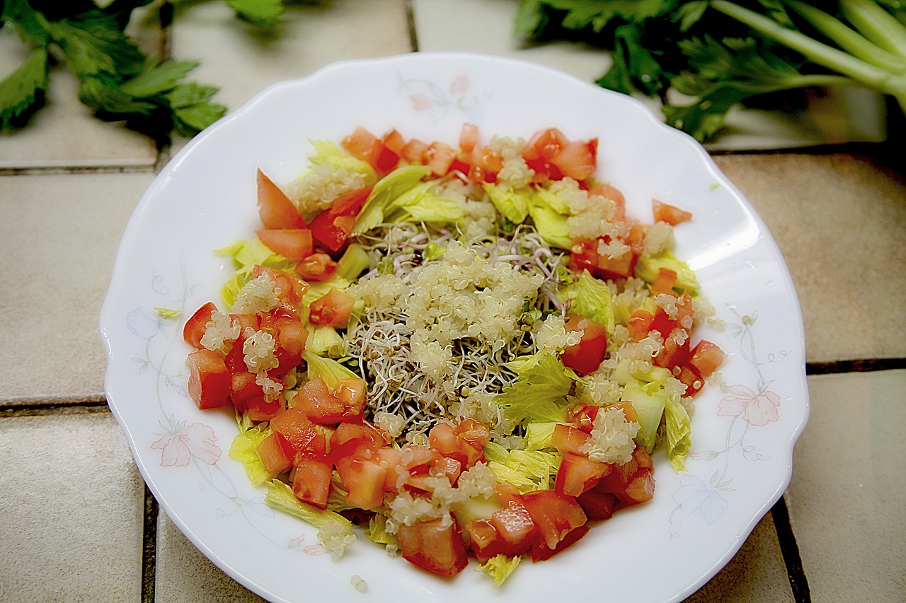 salad tomato kinoa free photo