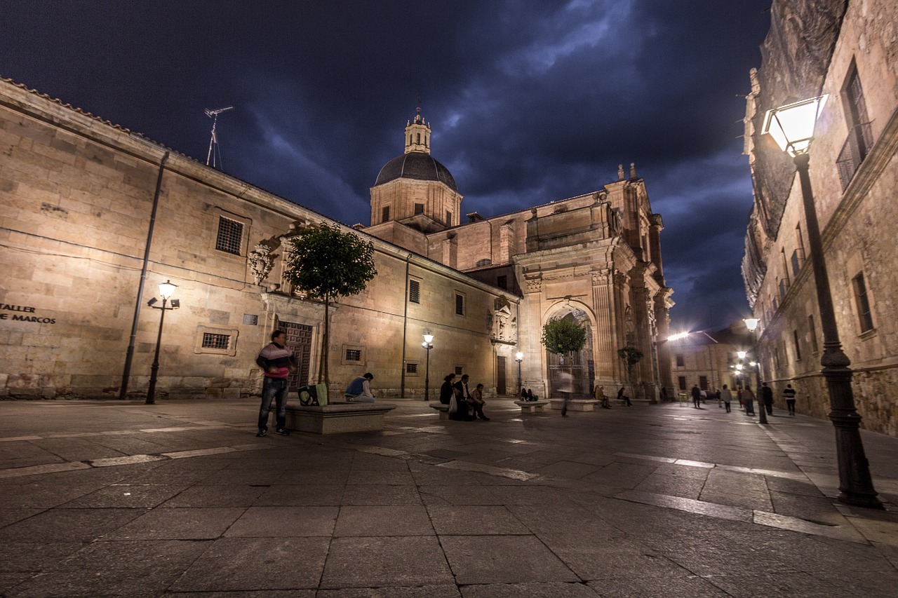 salamanca plaza church free photo